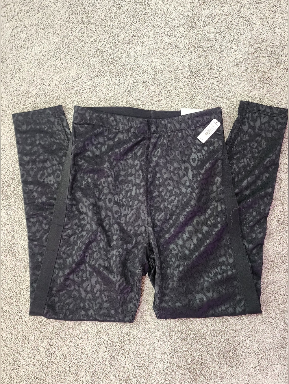 Victoria's Secret Black Leopard Performance 7/8 Tight, Size Small, NWT